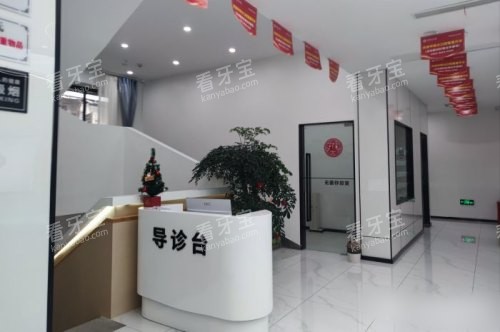 �����и����ǻ����̨