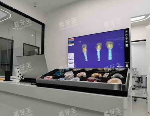 �����и����ǻ��Ƭչʾ