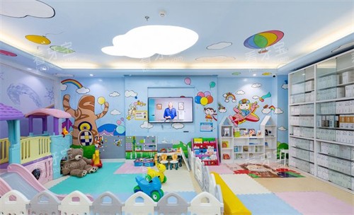 云南昆明柏德口腔同德店儿牙区环境图 云南昆明柏德口腔同德店儿牙区环境图