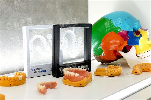 时代天使矫正器展示.jpg 时代天使矫正器展示.jpg