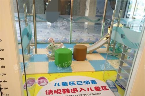青岛维乐口腔儿童区.jpg 青岛维乐口腔儿童区.jpg