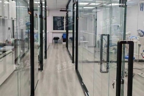 秦皇岛瑞博口腔走廊.jpg 秦皇岛瑞博口腔走廊.jpg