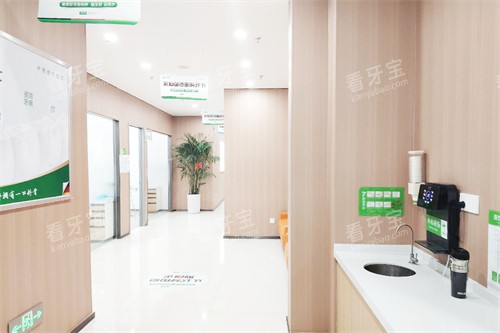 平顶山植得口腔走廊环境.jpg 平顶山植得口腔走廊环境.jpg