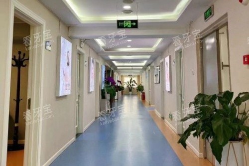 三河晶颜医疗美容医院走廊.jpg 三河晶颜医疗美容医院走廊.jpg