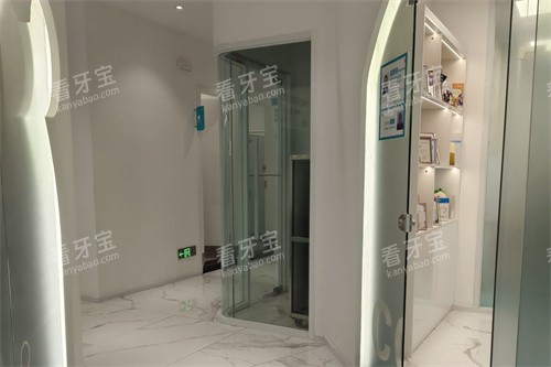 清远粤美口腔万达店走廊环境.jpg 清远粤美口腔万达店走廊环境.jpg