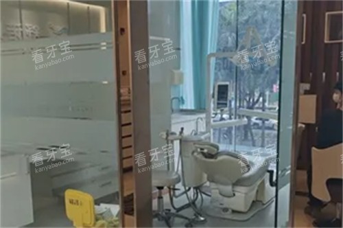三亚舒诺口腔诊疗室.jpg 三亚舒诺口腔诊疗室.jpg