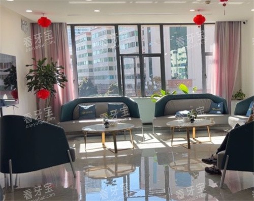 昆明长鹏口腔(拓东店).jpg 昆明长鹏口腔(拓东店).jpg