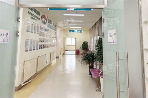沈阳京科医院走廊.jpg 沈阳京科医院走廊.jpg