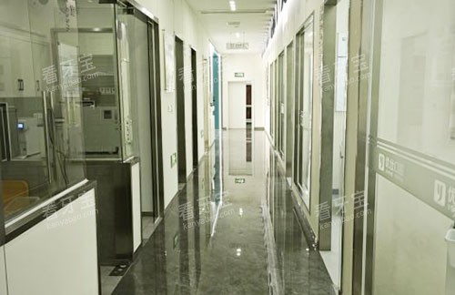 兰溪优仕口腔走廊环境实拍图.jpg 兰溪优仕口腔走廊环境实拍图.jpg