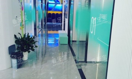衢州可恩口腔走廊示意图.jpg 衢州可恩口腔走廊示意图.jpg