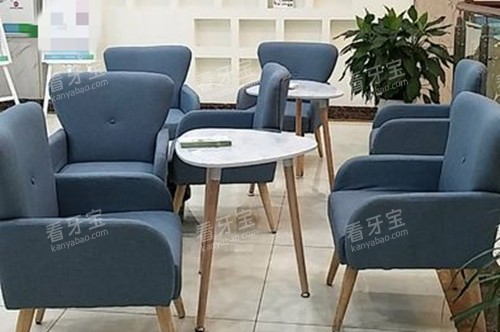 巴中华医口腔内部休息等待区环境.jpg 巴中华医口腔内部休息等待区环境.jpg