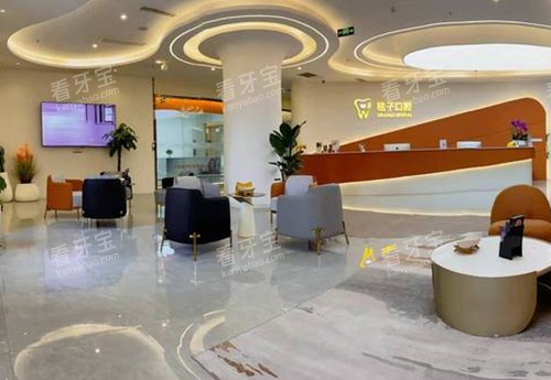 �ɶ�һ�����ӿ�ǻۯ������Ժ˫����Ժ���ڲ�����.jpg