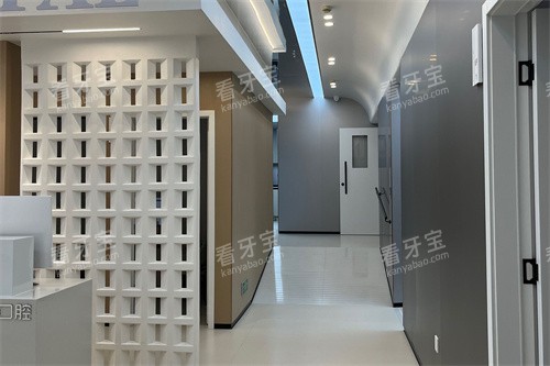 自贡瑞齿口腔走廊环境.jpg 自贡瑞齿口腔走廊环境.jpg