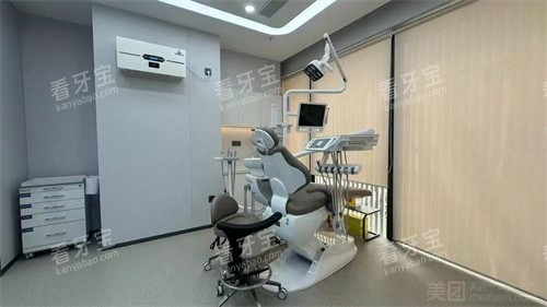 深圳正恩口腔罗湖店治疗室.jpg 深圳正恩口腔罗湖店治疗室.jpg