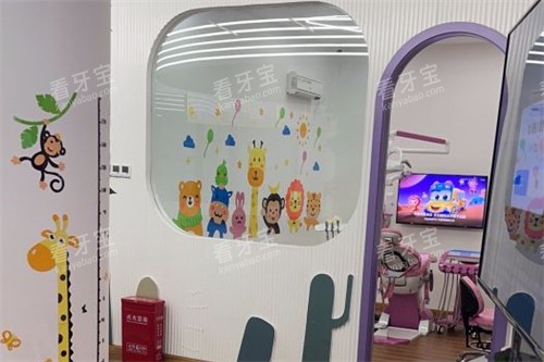 �ɶ�����ɭ��ͯ��ǻ����һ��.jpg