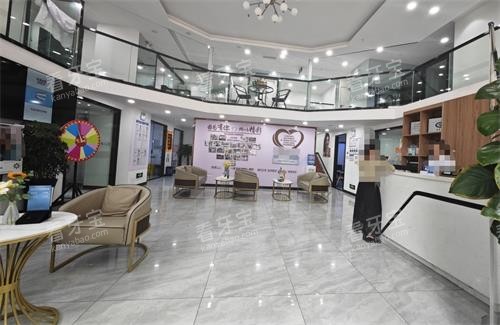 贵阳龅牙兔口腔花果园店大厅.png 贵阳龅牙兔口腔花果园店大厅.png