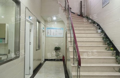 杭州崇化口腔诊疗室外景图.jpg 杭州崇化口腔诊疗室外景图.jpg