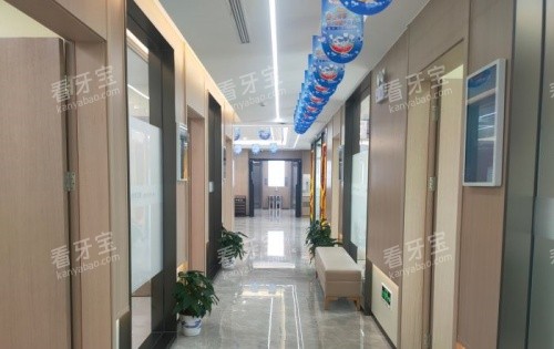 深圳港龙口腔走廊环境示意图.jpg 深圳港龙口腔走廊环境示意图.jpg