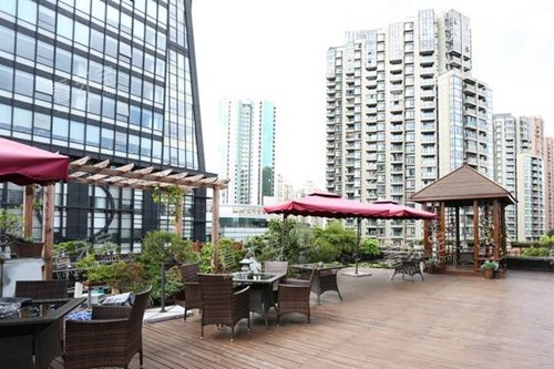 上海华美口腔外部休闲区环境.jpg 上海华美口腔外部休闲区环境.jpg