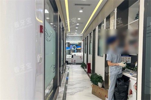 上海星迈口腔仲盛店走廊环境.jpg 上海星迈口腔仲盛店走廊环境.jpg