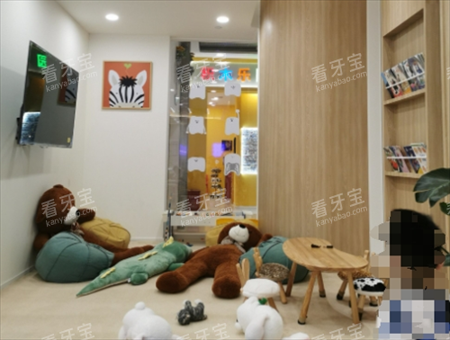成都多乐儿童齿科等候区.png 成都多乐儿童齿科等候区.png