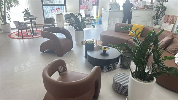 重庆可美口腔观音桥店休息区.jpg 重庆可美口腔观音桥店休息区.jpg