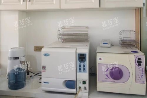 齐齐哈尔鹤翔口腔门诊消毒室.jpg 齐齐哈尔鹤翔口腔门诊消毒室.jpg