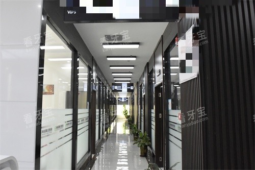 海口国雅口腔走廊.jpg 海口国雅口腔走廊.jpg