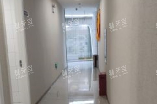 武汉固康口腔走廊.jpg 武汉固康口腔走廊.jpg