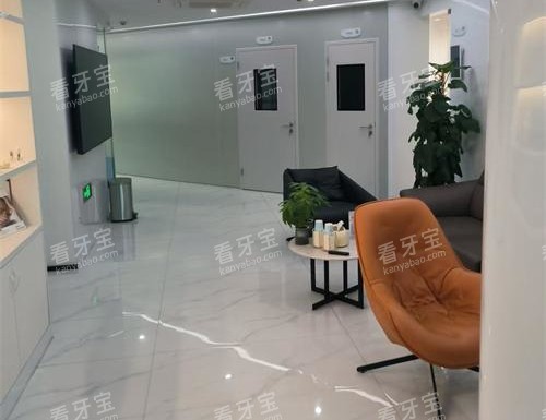 丽水龙泉健川口腔门诊部大厅环境.jpg 丽水龙泉健川口腔门诊部大厅环境.jpg
