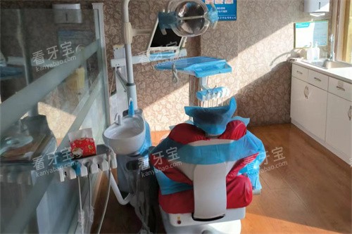 ̩�������ذ����˿�ǻ����������.jpg