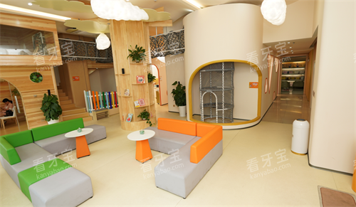 佛山爱顿口腔接待区.png 佛山爱顿口腔接待区.png