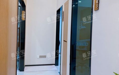 ���ڸ�ɽ������ǻ���Ȼ���ͼ.jpg