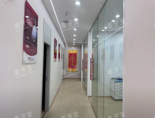 淮南奥美奥圣口腔奥美山南店走廊.png 淮南奥美奥圣口腔奥美山南店走廊.png