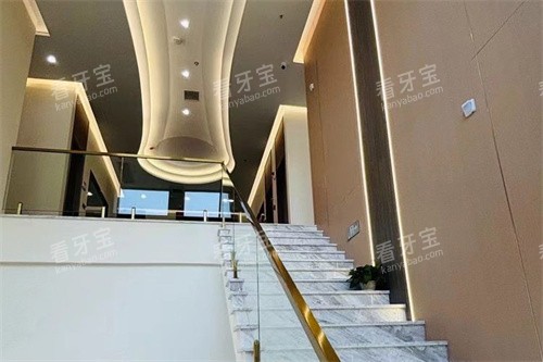 晋江黑白小斑马口腔楼梯间.jpg 晋江黑白小斑马口腔楼梯间.jpg