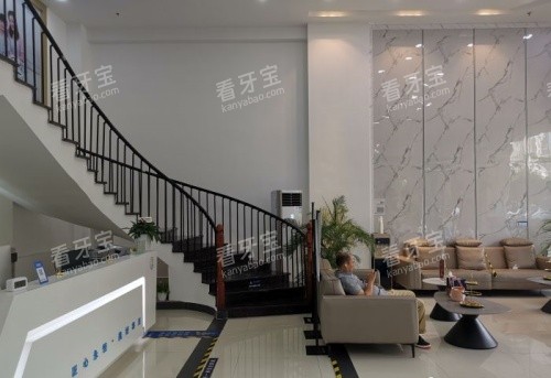 东莞恒好口腔楼梯处示意图.jpg 东莞恒好口腔楼梯处示意图.jpg