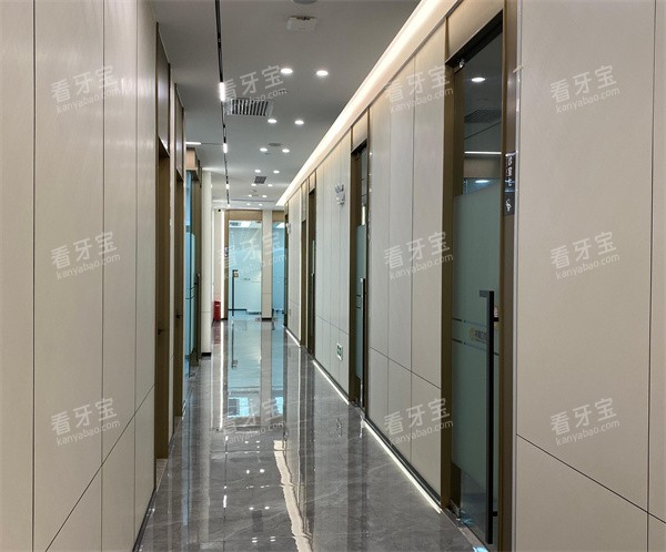 东莞南城莞嘉口腔走廊环境.jpg 东莞南城莞嘉口腔走廊环境.jpg