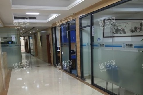 龙岩龙冠口腔诊室.jpg 龙岩龙冠口腔诊室.jpg
