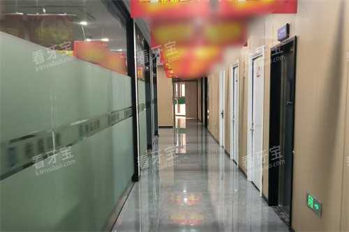 台州仙居柏瑞口腔走廊环境.jpg 台州仙居柏瑞口腔走廊环境.jpg