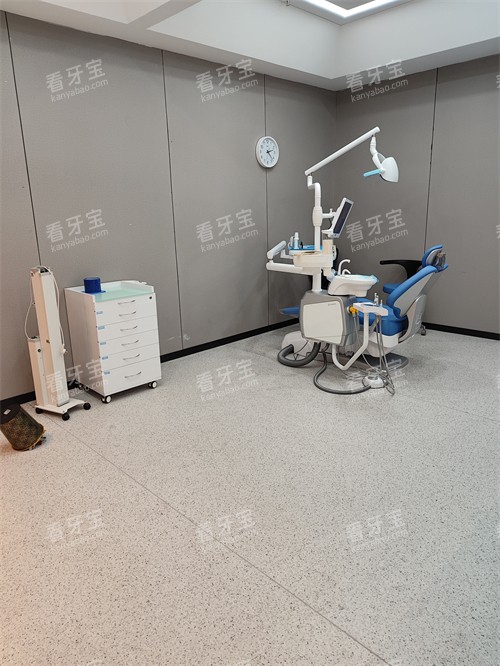 成都中诺口腔诊疗设备.jpg 成都中诺口腔诊疗设备.jpg