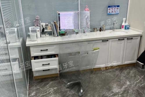 包头欢笑口腔清洗室.jpg 包头欢笑口腔清洗室.jpg