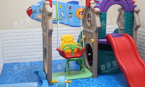 西安团圆口腔小孩休闲娱乐区.jpg 西安团圆口腔小孩休闲娱乐区.jpg