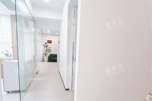 杭州舒亚口腔走廊.jpg 杭州舒亚口腔走廊.jpg