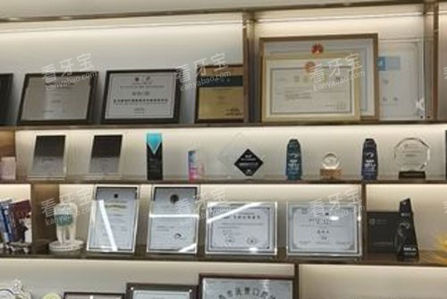 ������ǻ������ר����ɽ��������ǽ.jpg