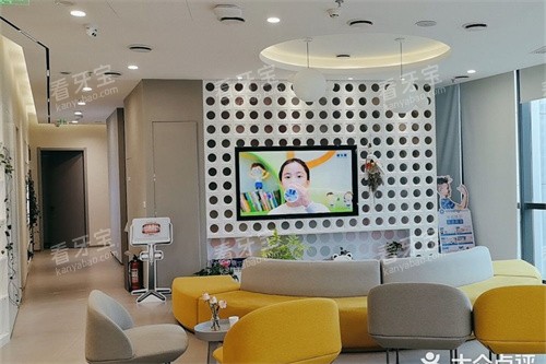 武汉萌芽齿科(武汉万象城店)大厅.jpg 武汉萌芽齿科(武汉万象城店)大厅.jpg