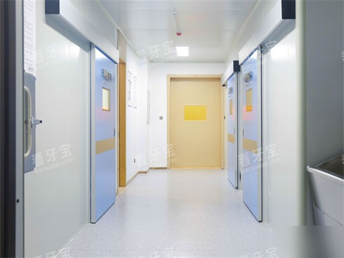 西安弗莱堡口腔手术室环境.jpg 西安弗莱堡口腔手术室环境.jpg