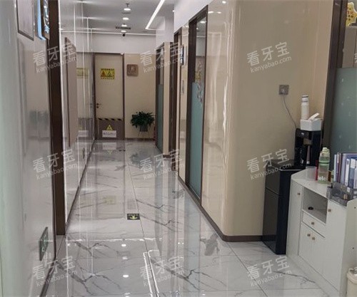 北京有来医生口腔走廊.jpg 北京有来医生口腔走廊.jpg